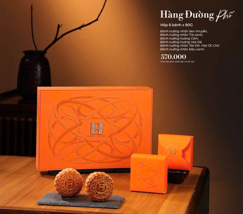 Bánh trung thu Madame Hương hộp Hàng Đường phố