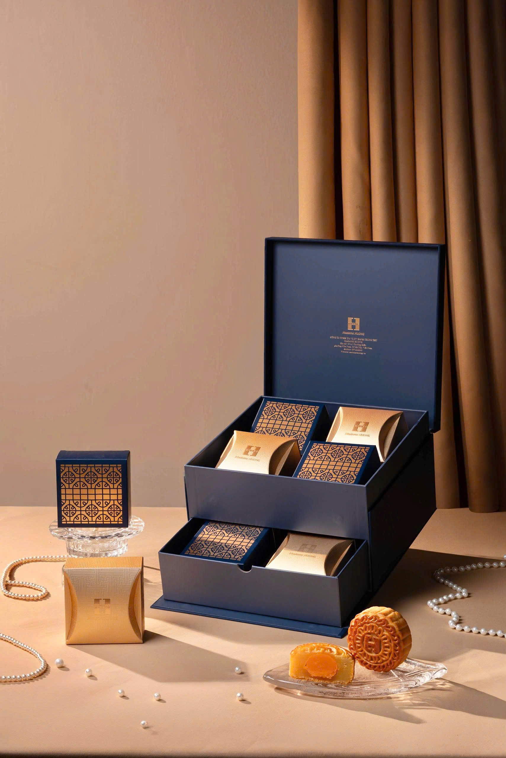 Bánh Trung Thu Madame Hương Hộp Hà Thành